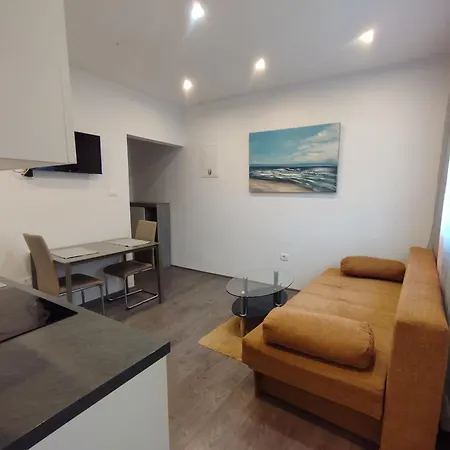Adriatic 2 Apartman *
