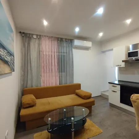 Adriatic 2 Apartman *